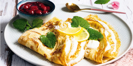 Crépe mit Zitronencréme & Kirschragout