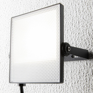 /ext/img/product/angebote/23_01_23/300_led-fluter_1499_wo_1.jpg
