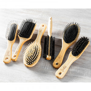 /ext/img/product/angebote/25_04_23/300_bambus-haarbuerste_1.jpg