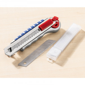 /ext/img/product/angebote/25_05_14/300_profi-cuttermesser_1.jpg