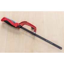 Kompakte Profi-Handsäge