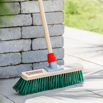 Produktbild »Garten-/ Straßenbesen mit Holzstiel «