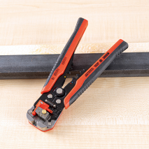 Produktbild »Automatik Abisolier- und Crimpzange«