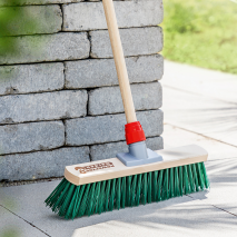 Produktbild »Garten-/ Straßenbesen mit Holzstiel«