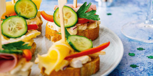 /ext/img/product/sortiment/rezepte_neu/rezept_2021_snacks_kartoffelsalat-schnitten_1.jpg