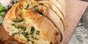 /ext/img/product/sortiment/rezepte_neu/rezept_2021_snacks_kraeuterbaguette_1.jpg