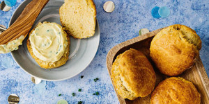 /ext/img/product/sortiment/rezepte_neu/rezept_2021_snacks_scones-kaesecreme_1.jpg