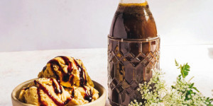 /ext/img/product/sortiment/rezepte_neu/rezept_2022_dessert_kaffeesirup_1.jpg