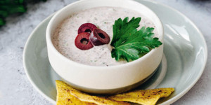 /ext/img/product/sortiment/rezepte_neu/rezept_2022_snacks_oliven-dip_1.jpg