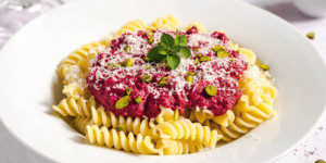 /ext/img/product/sortiment/rezepte_neu/rezept_2022_snacks_rote-bete-pesto_1.jpg