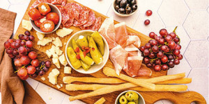 /ext/img/product/sortiment/rezepte_neu/rezept_2022_vorspeise_antipastiplatte_1.jpg