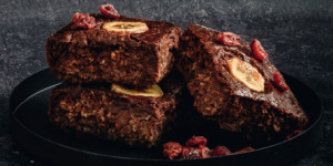 /ext/img/product/sortiment/rezepte_neu/rezept_2023_dessert_baked-oats_1.jpg