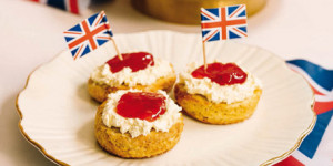 /ext/img/product/sortiment/rezepte_neu/rezept_2023_dessert_buttermilch-scones_1.jpg