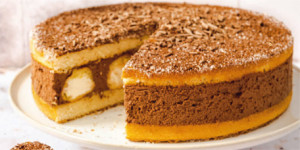 /ext/img/product/sortiment/rezepte_neu/rezept_2023_dessert_windbeutel-torte_1.jpg