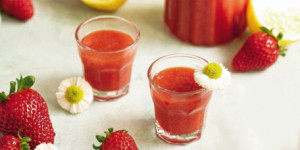 /ext/img/product/sortiment/rezepte_neu/rezept_2023_getraenke_erdbeer-limes_1.jpg
