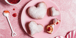 /ext/img/product/sortiment/rezepte_neu/rezept_2024_dessert_herzkrapfen_1.jpg