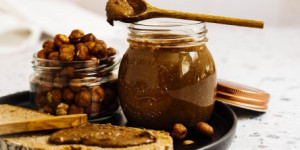 /ext/img/product/sortiment/rezepte_neu/rezept_2024_dessert_nussaufstrich_1.jpg