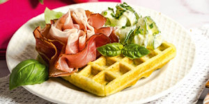 /ext/img/product/sortiment/rezepte_neu/rezept_2024_snacks_kraeuterwaffel_1.jpg