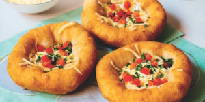 /ext/img/product/sortiment/rezepte_neu/rezept_2025_snacks_langos_1.jpg