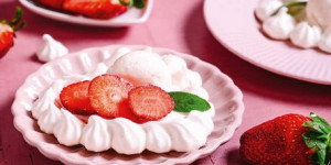 Serviervorschlag »Pavlovaherzen«